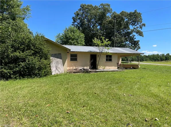 105 Young Hickory Ct, Mc Leansville, NC 27301