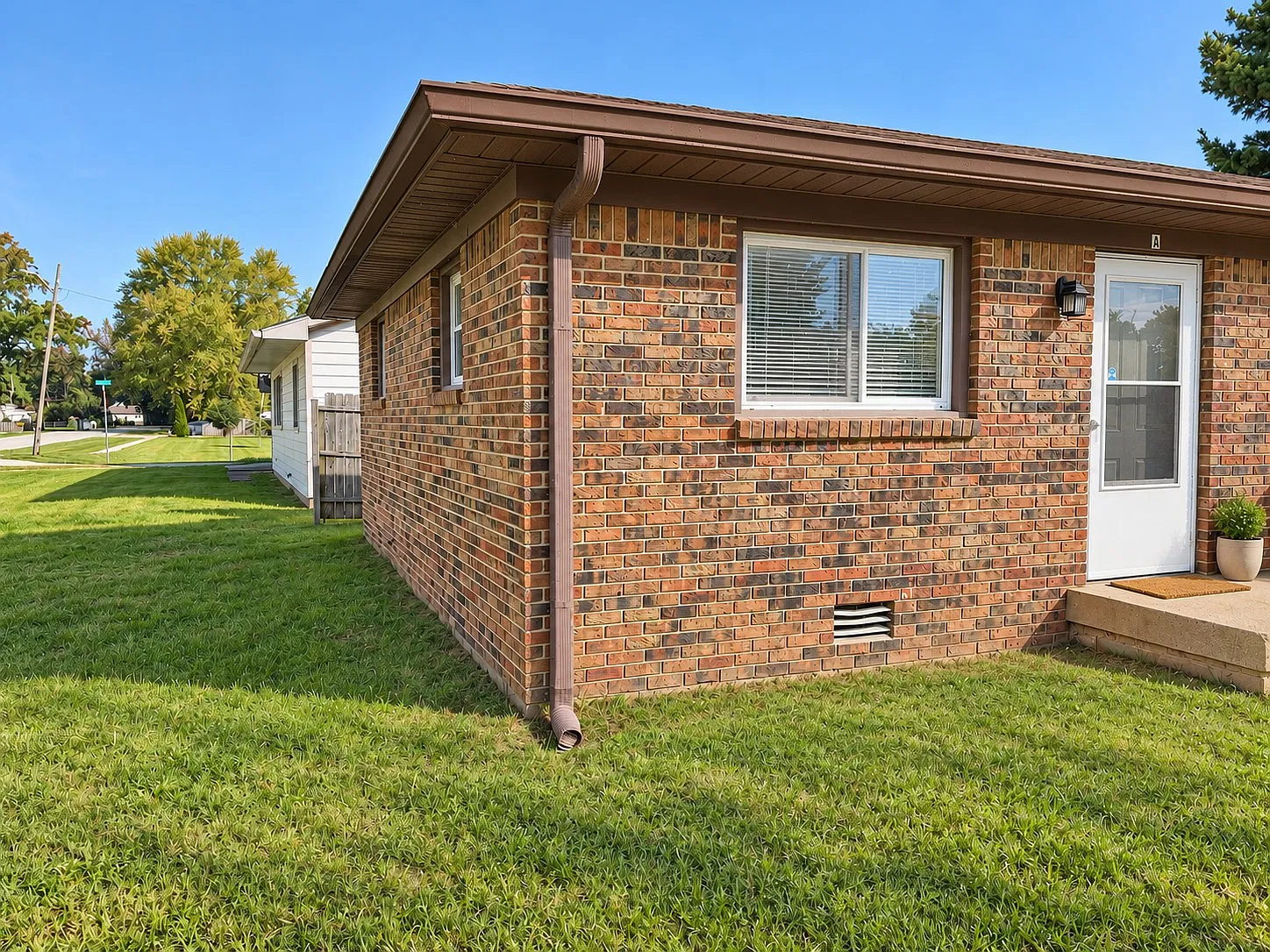 2 bed, 792 sqft, $1,095 — Photo 2