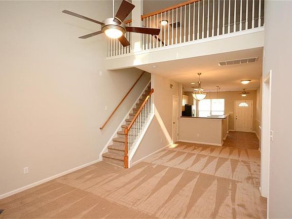 4th image of 1206 Island Park Cir