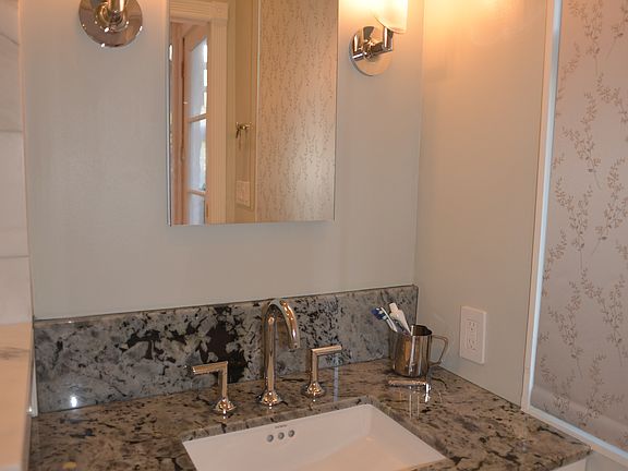 3rd image of 1548 Fulton St