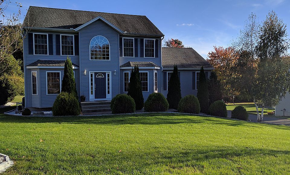 2nd image of 80 Lovley Dr