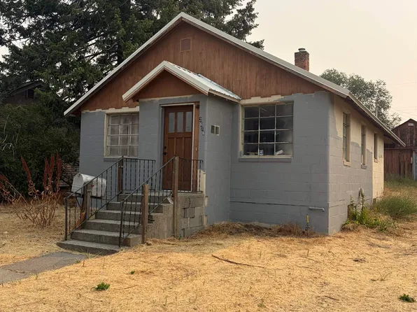 2618 N Crestline St, Spokane, WA 99207