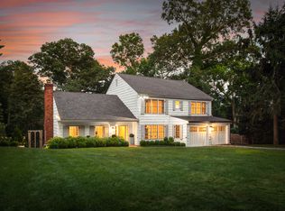 43 Overlook Dr, Greenwich, CT 06830