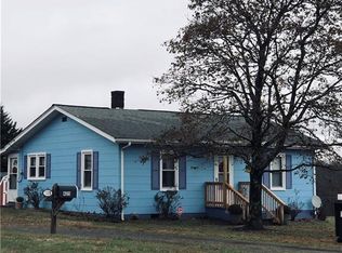 425 Roaring Gap Rd, Thurmond, NC 28683