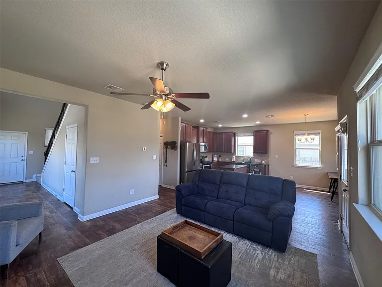 321 Callahan Ln — Photo 10
