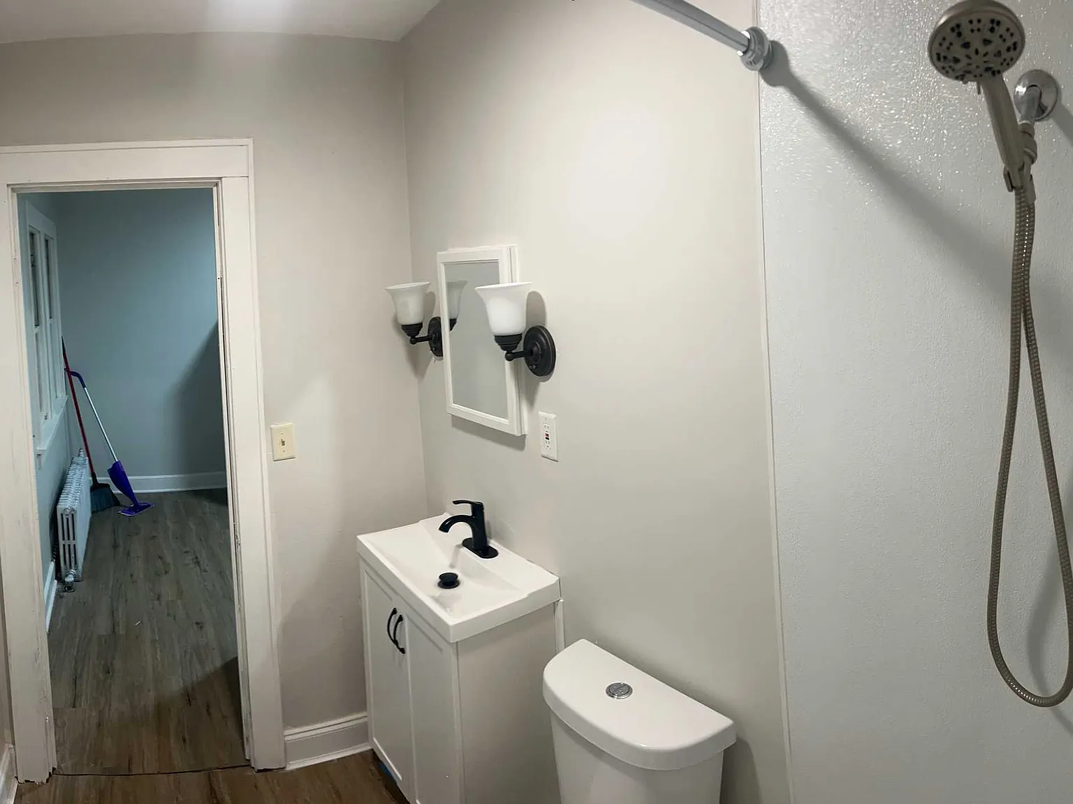 1 bed, $1,100 — Photo 3