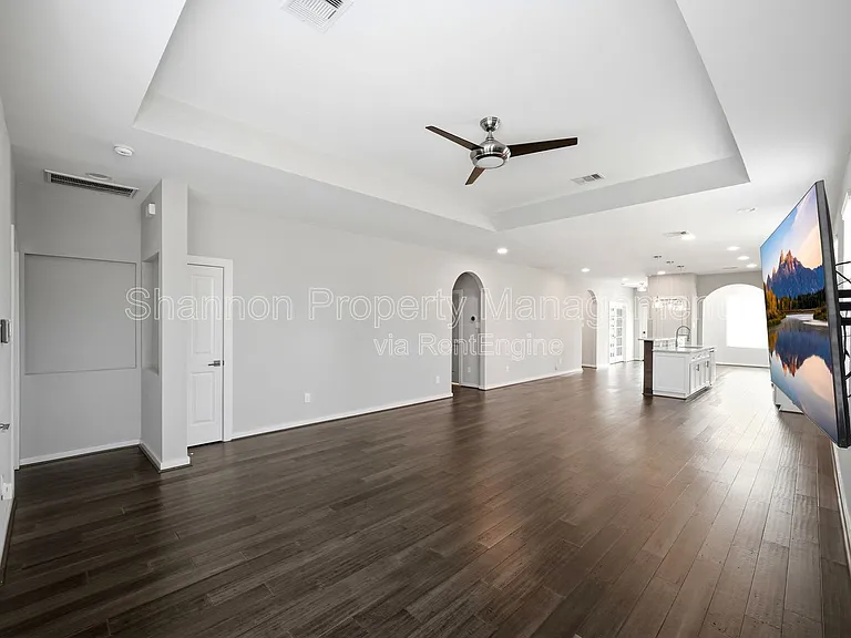 605 Dumble St — Photo 13