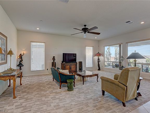 4th image of 42 Desert Ivy Ln