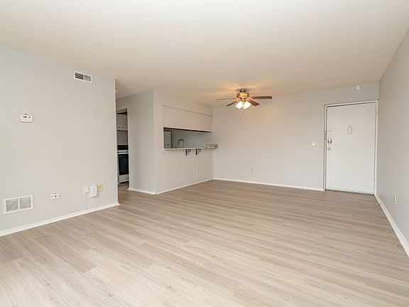 4th image of 2971 Deckebach Ave #2971