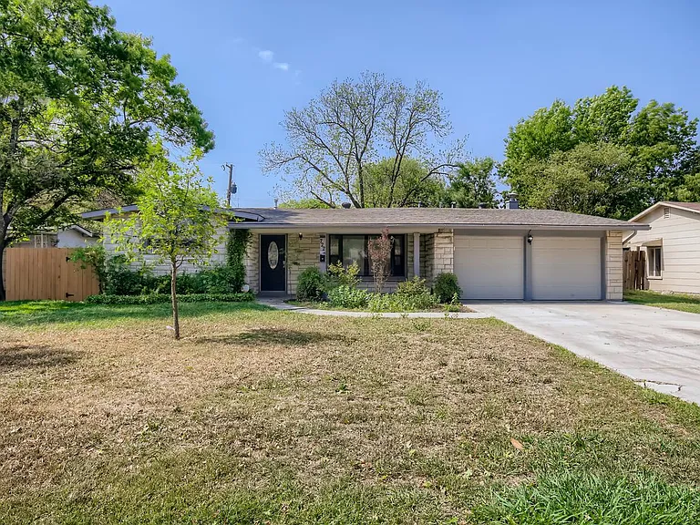 722 E Nottingham Dr — Photo 22