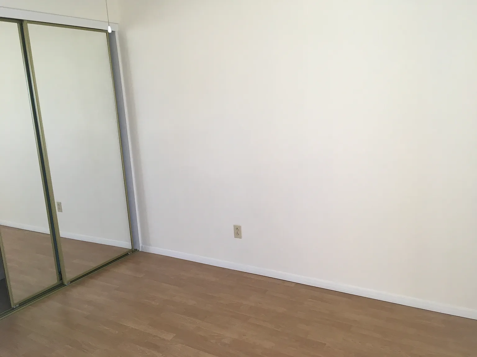 3 bed, 1480 sqft, $1,700 — Photo 1