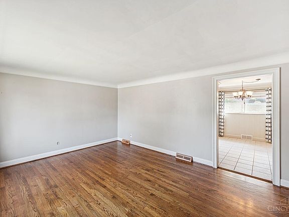 4th image of 838 Sabino Ct