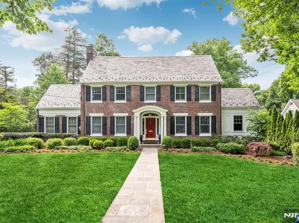 236 Mountain Ave, Ridgewood, NJ 07450