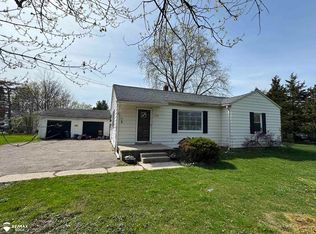 1506 S Genesee Rd, Burton, MI 48509