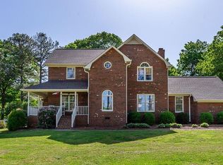 4499 Cotswold Rd, Pfafftown, NC 27040