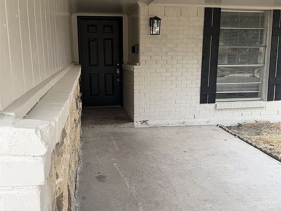 2nd image of 1021 Quebec Dr