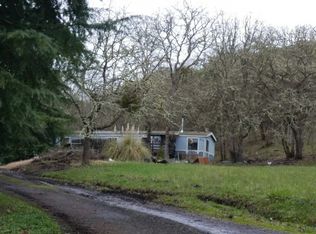 820 NE Meadow Ave, Roseburg, OR 97470