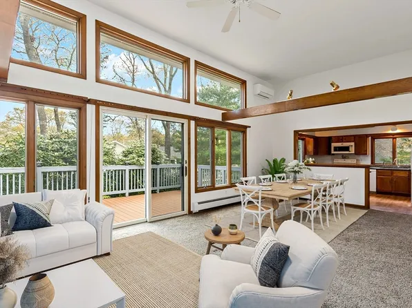 11 Tupelo Rd, Barnstable, MA 02630