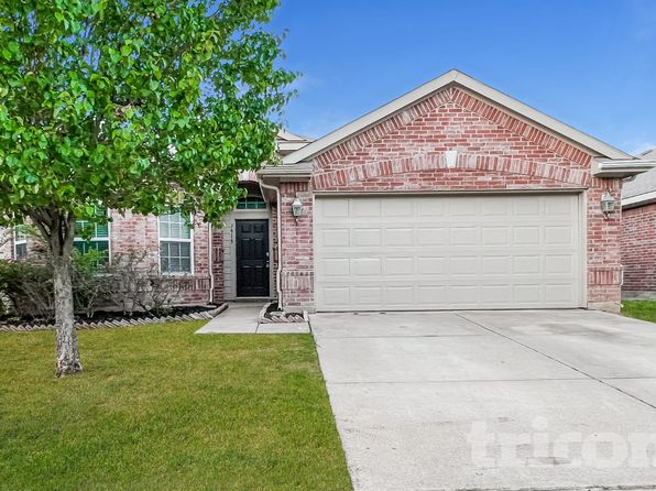 1915 Pin Oak Ln