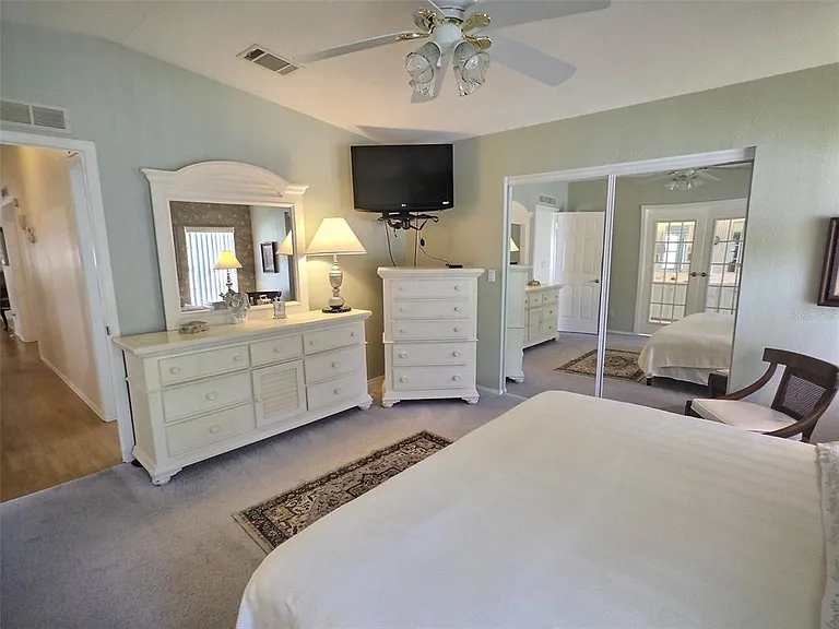 136 Pindo Palm St W — Photo 18