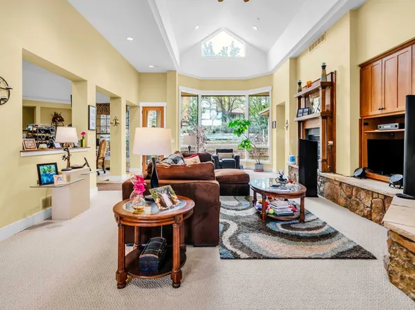 4080 Greens Pl, Longmont, CO 80503