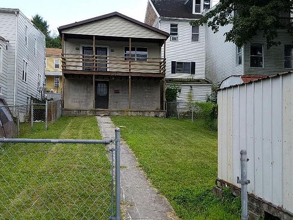 2nd image of 933 Brock St
