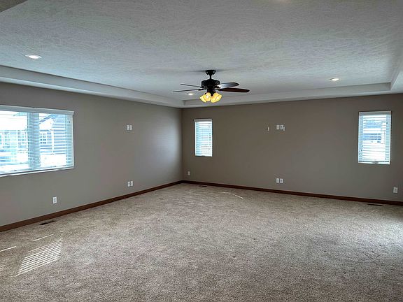 3rd image of 1414 Valerie Cir