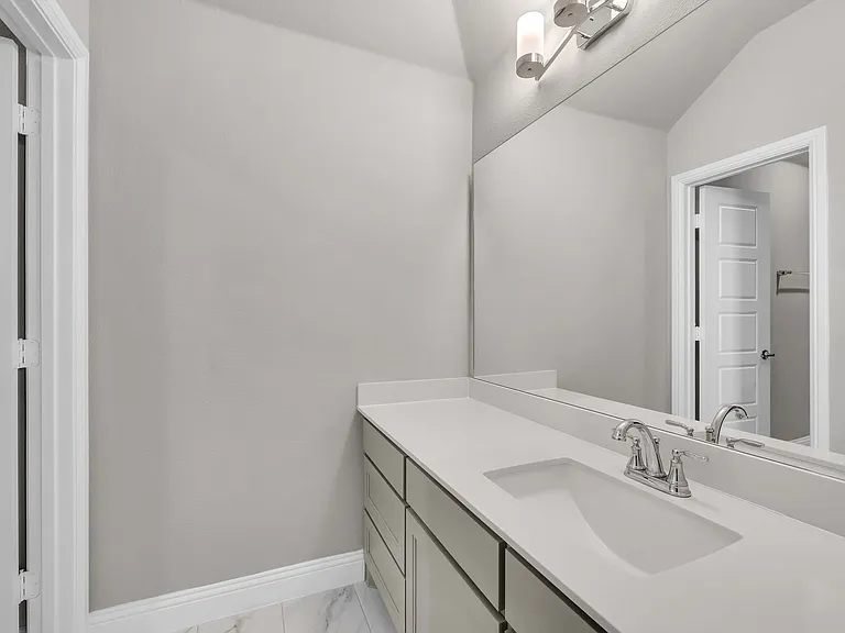 11706 Mikaela Dr — Photo 39