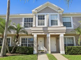 728 Kensington Lake Cir, Brandon, FL 33511
