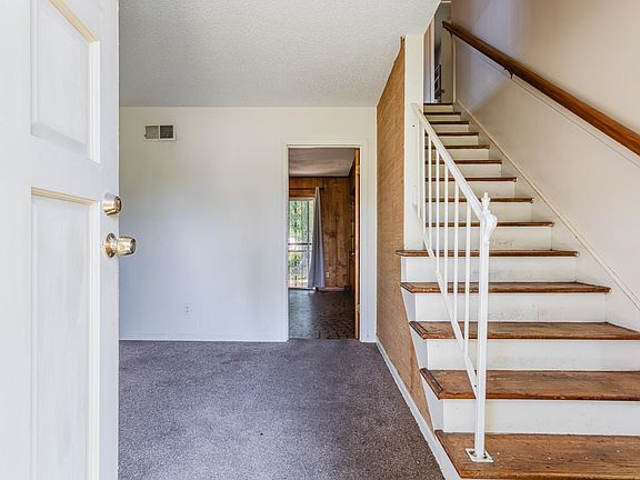2nd image of 4068 Twin Lakes Dr