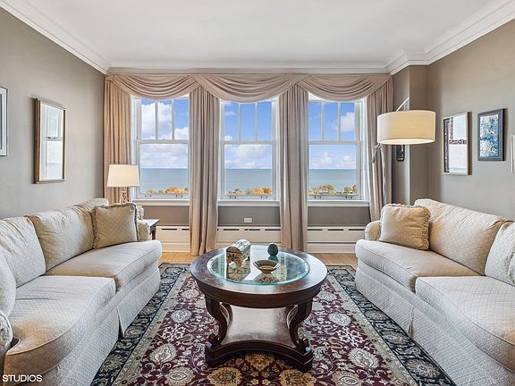 3rd image of 3300 N Lake Shore Dr APT 15B