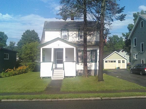 1st image of 9 Bellrose Ave