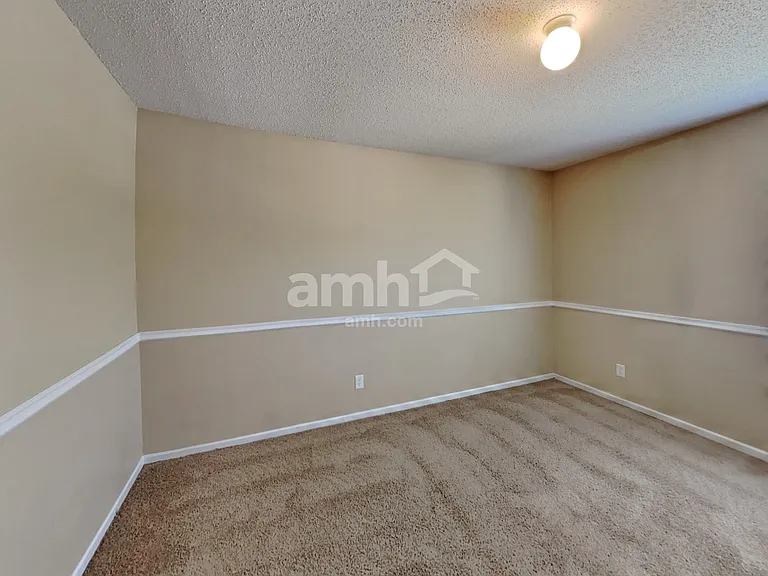 6804 Woodland Heights Dr — Photo 21