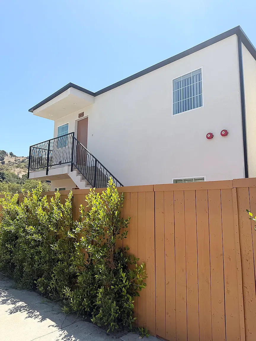 2 bed, 720 sqft, $2,150 — Photo 2