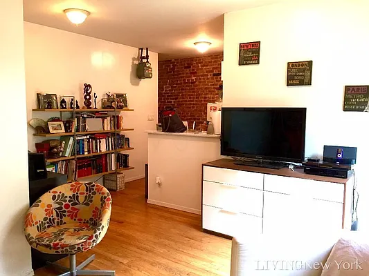 Rented by Living New York | media 22