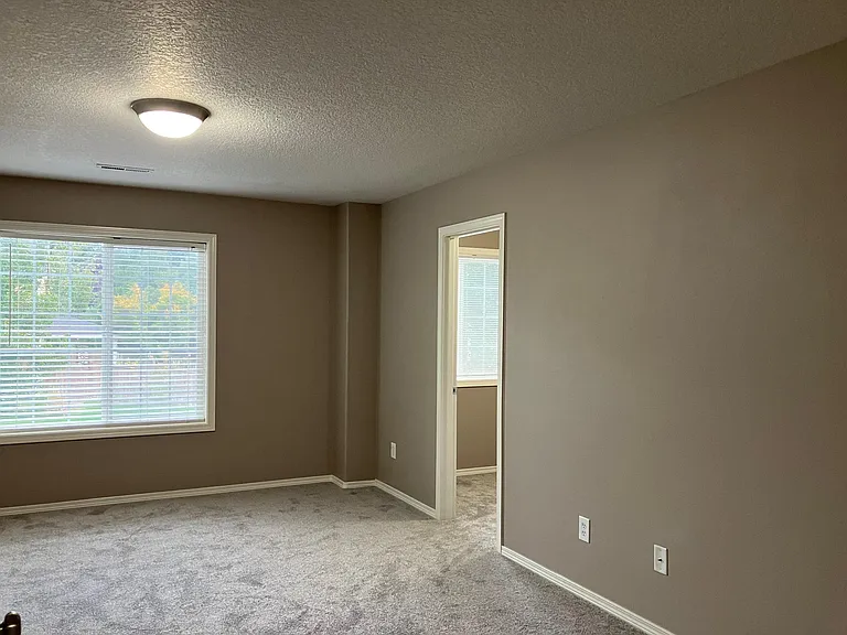 15002 NE 1st Ave — Photo 12