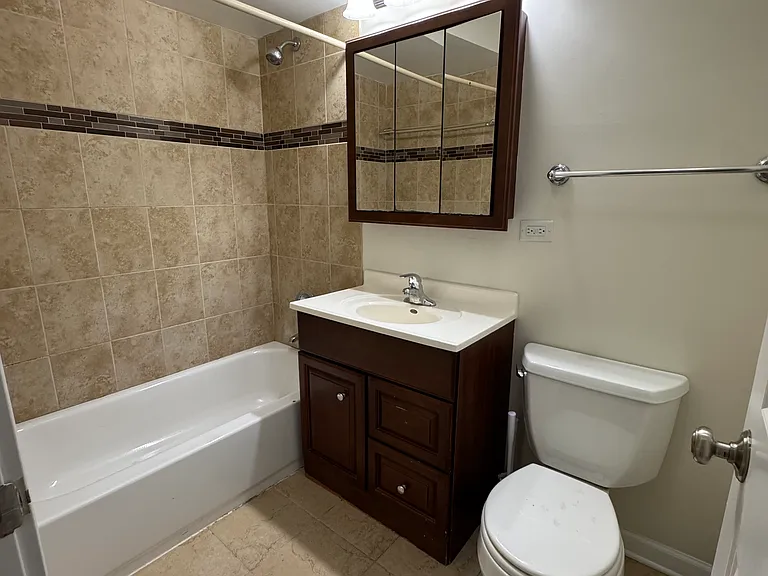860 Madelyn Dr — Photo 12