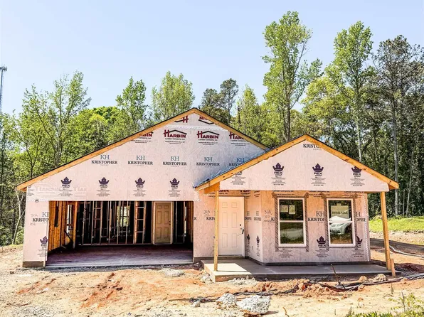 102 Heatherwood Dr, Gray Court, SC 29645