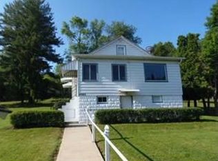4985 Lakewood Rd, Gibsonia, PA 15044