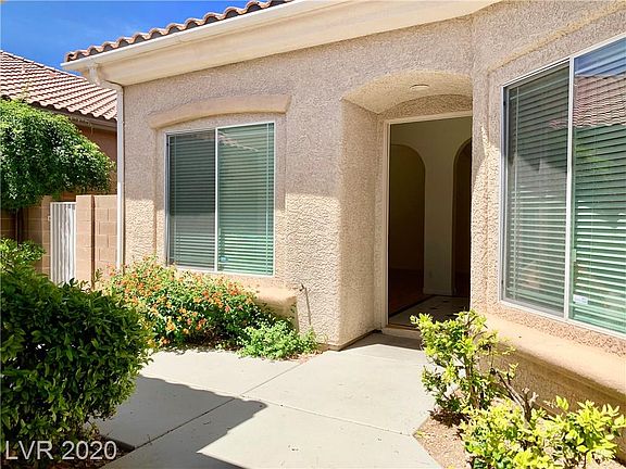 3rd image of 5534 Villa Paola Ct