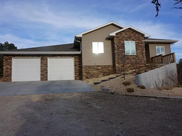 3525 W Cedar Hills Dr, Kearney, NE 68845