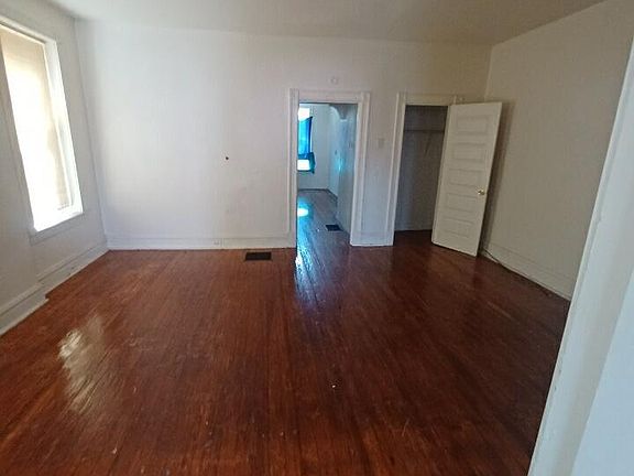 3rd image of 3933 Nebraska Ave #1F