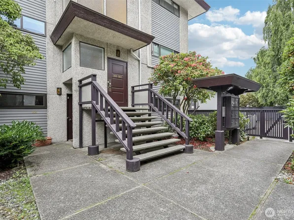 300 N 137th Street #C, Seattle, WA 98133
