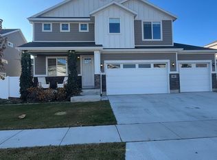 42 S Serrata Ln #2, Vineyard, UT 84059