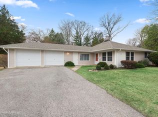 75 Dosoris Ln, Glen Cove, NY 11542