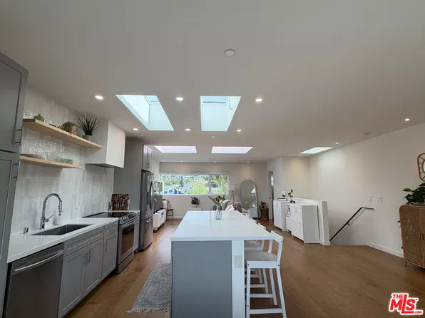 4323 Burns Ave, Los Angeles, CA 90029