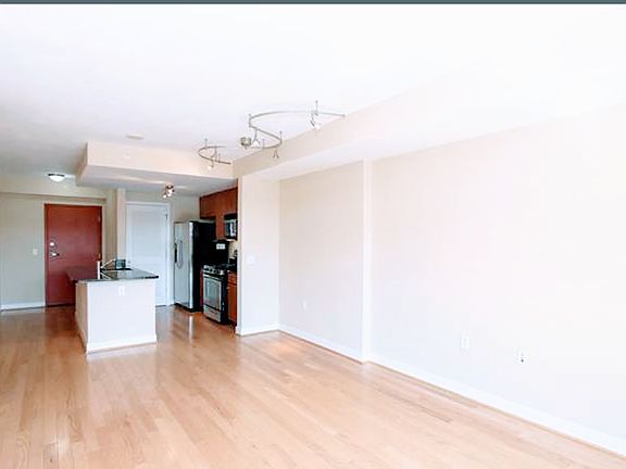 3rd image of 1117 10th St NW