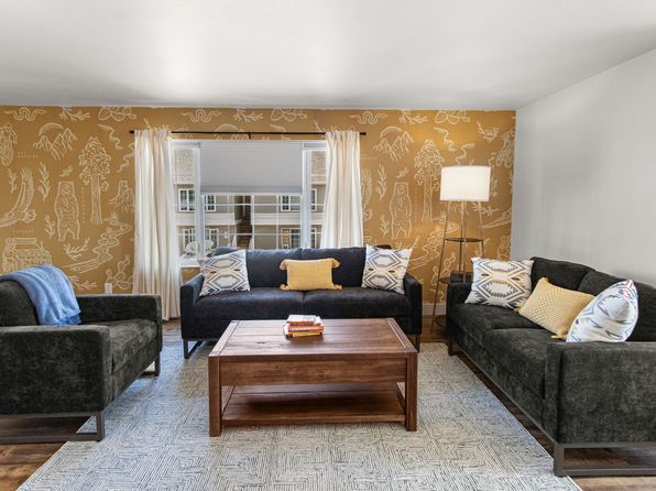 3 Martha Rd APT C