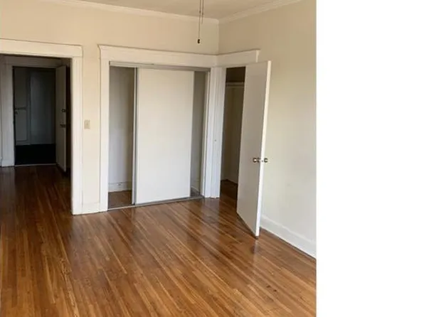 4373 S Van Ness Ave APT 4, Los Angeles, CA 90008