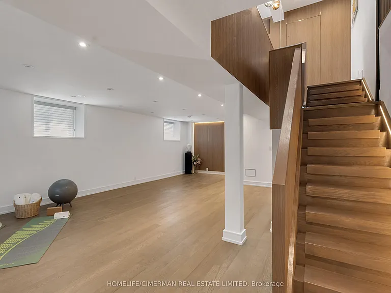 124 Lyndhurst Ave — Photo 11